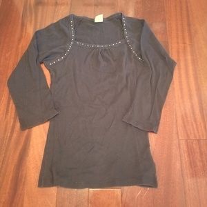 Black three quarter sleeve shirt